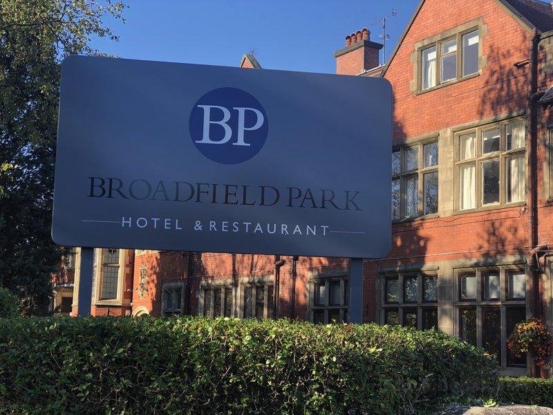 Quality Hotel Broadfield Park Rochdale