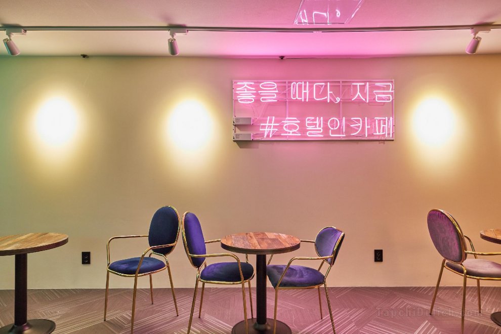 Khách sạn Doksan In Cafe