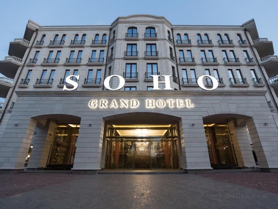 Khách sạn Grand Soho Azov