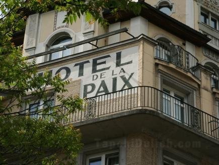 Khách sạn De la Paix