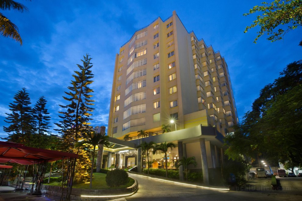 Khách sạn Halong Pearl