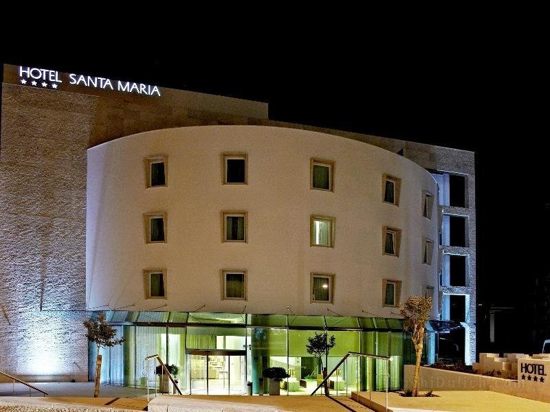 Khách sạn Santa Maria