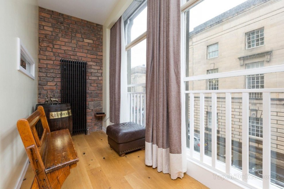 St Giles Street Apartment - Heart of Old Town!