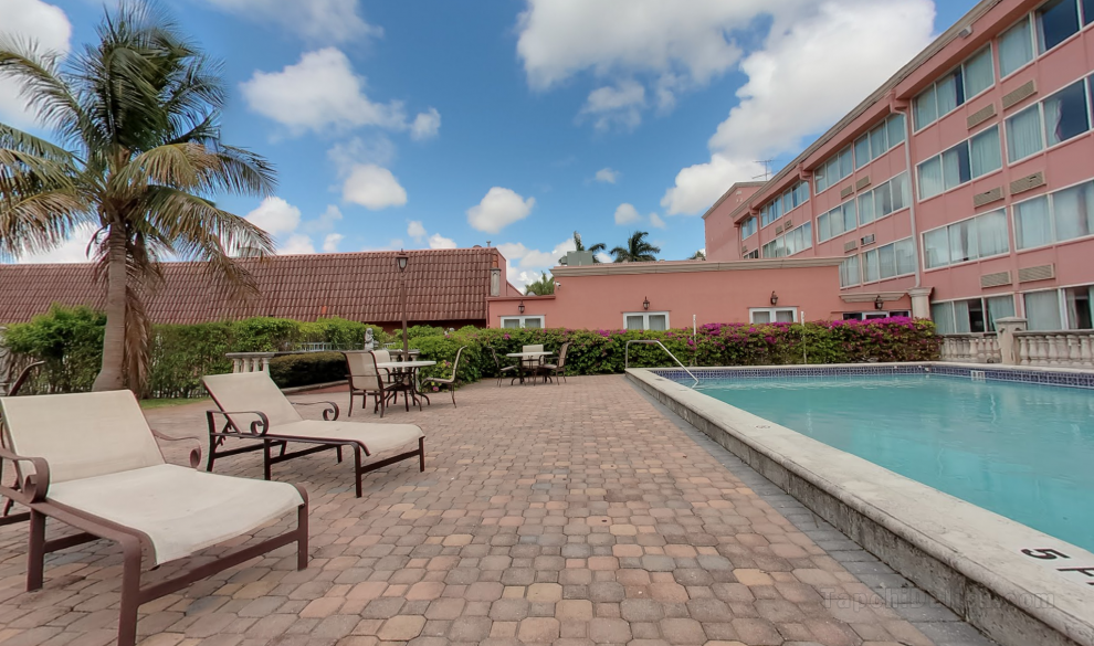 Miami Gardens Inn and Suites - Adults Only