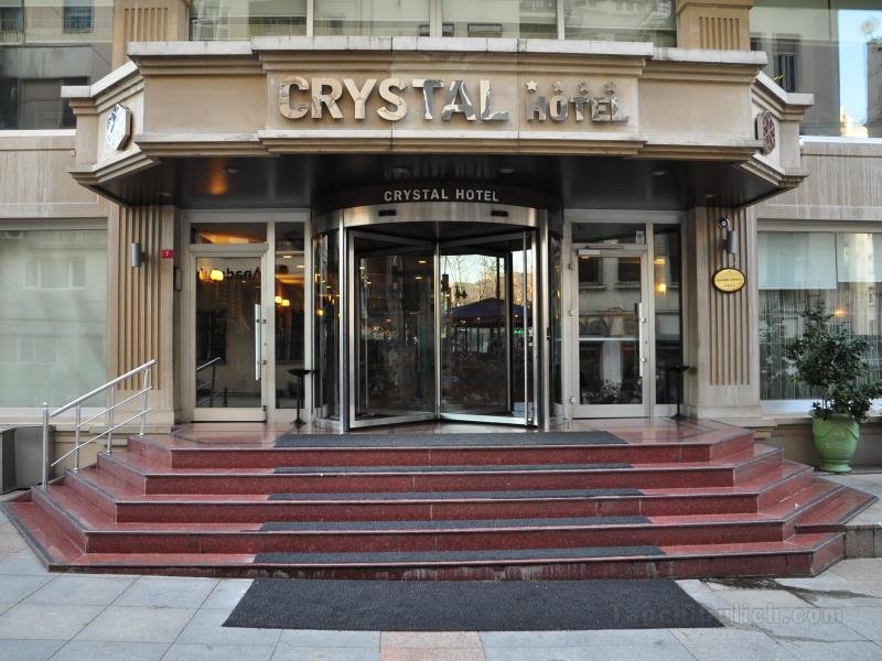 Khách sạn Crystal