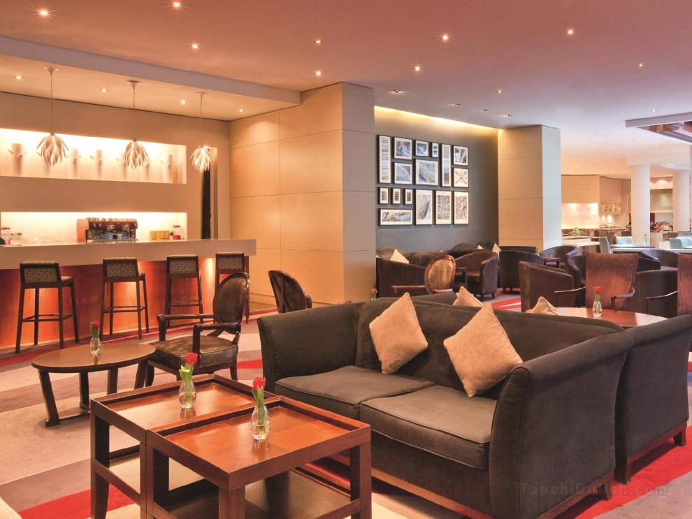 Khách sạn Movenpick and Apartments Bur Dubai