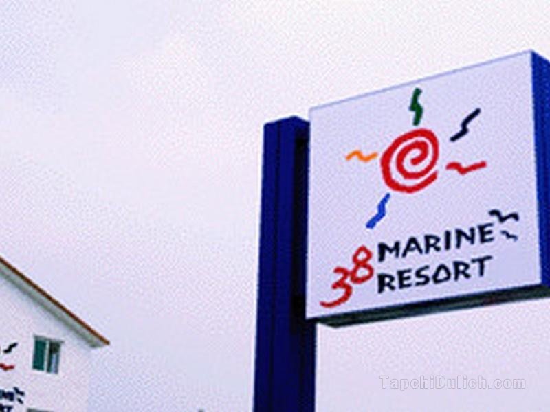 38 Marin Resort