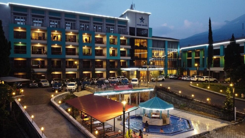 Khách sạn Grand Bintang Tawangmangu