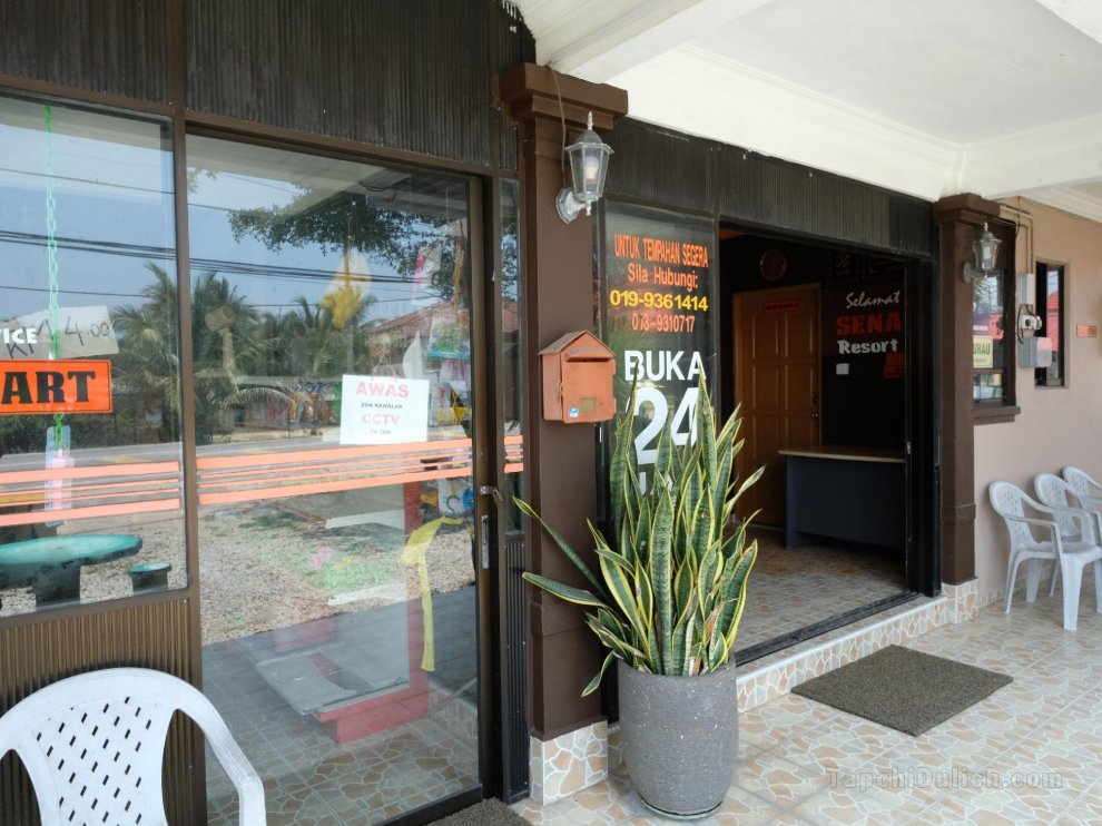 OYO 44005 Senangin Resort and Cafe