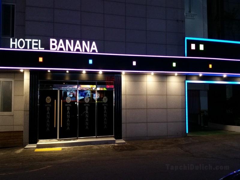 Khách sạn Banana