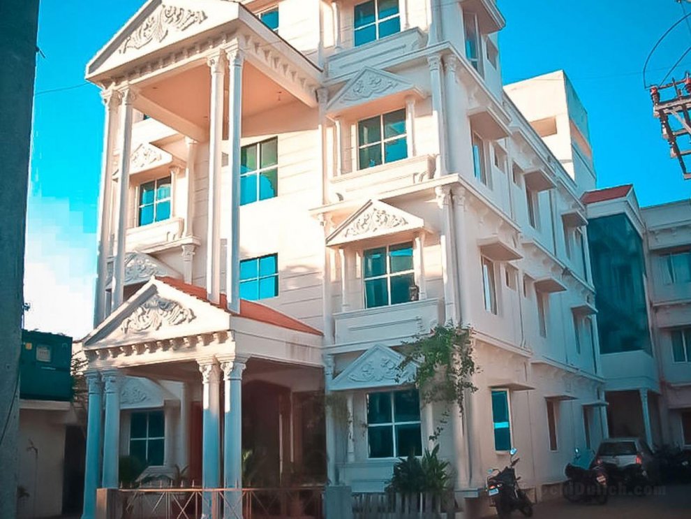 Kumaran Residency