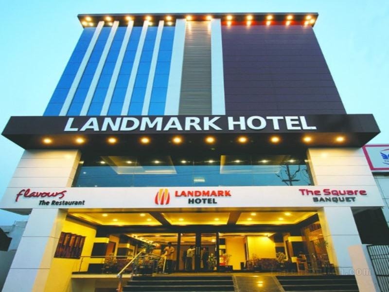 Khách sạn Landmark