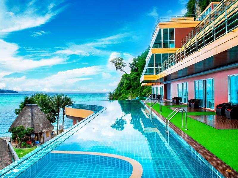 Phi Phi Cliff Beach Resort (SHA Extra Plus)