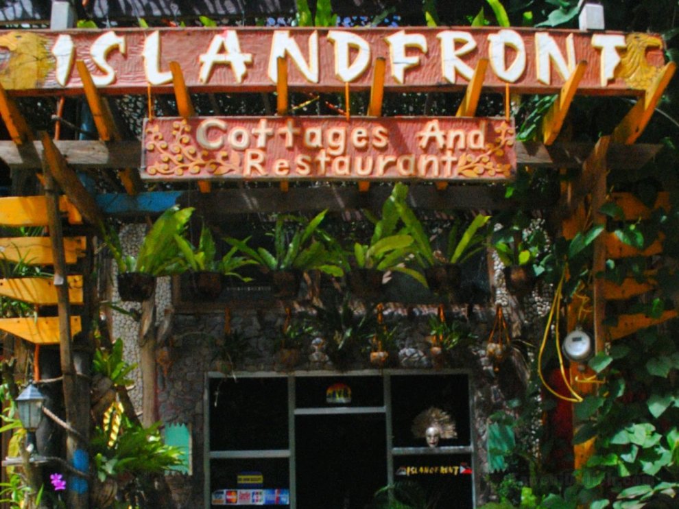 Islandfront Cottages And Restaurant