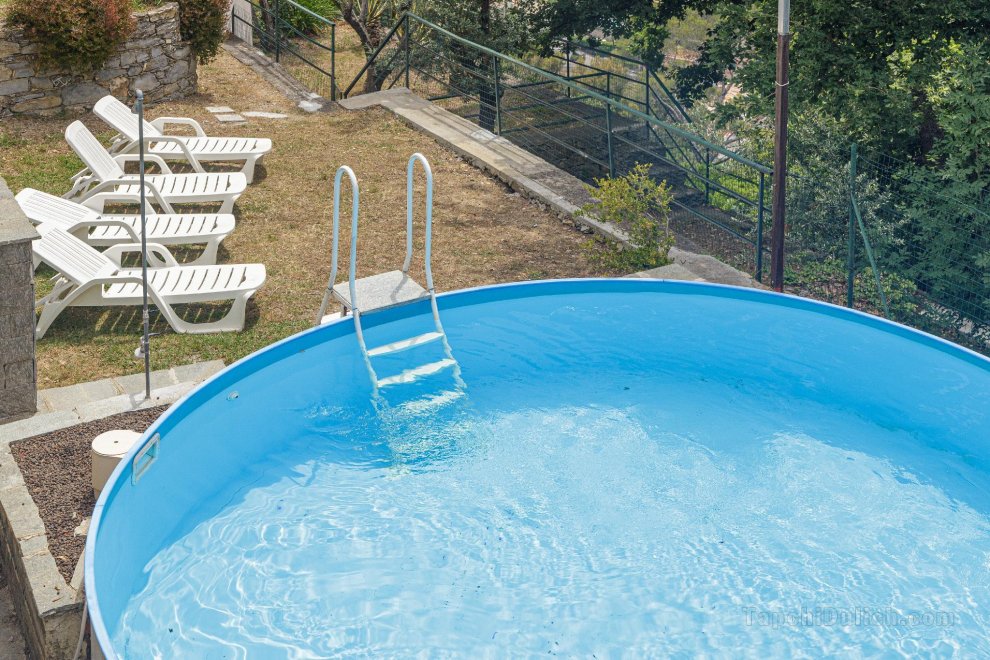 Entire Villa with pool in Recco Cinque Terre
