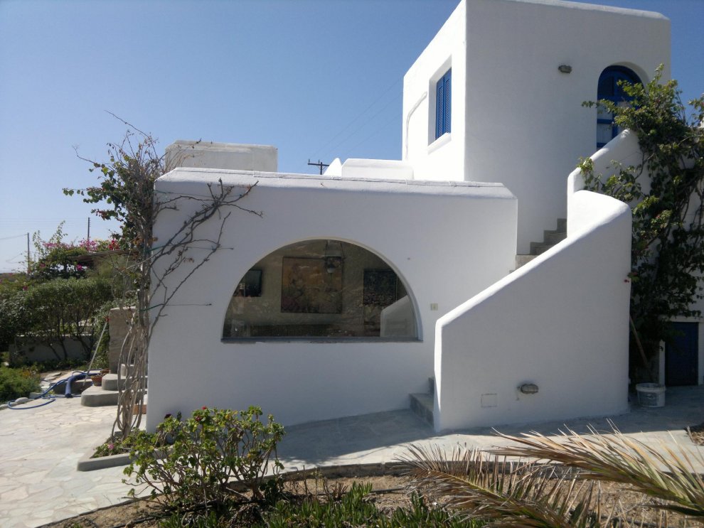 Small Villa for a Family or two couples very close to the sea with awesome view