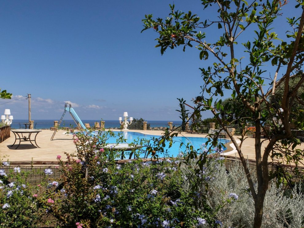 Agriturismo Le Terrazze sul Tirreno, two rooms apartment with sea view