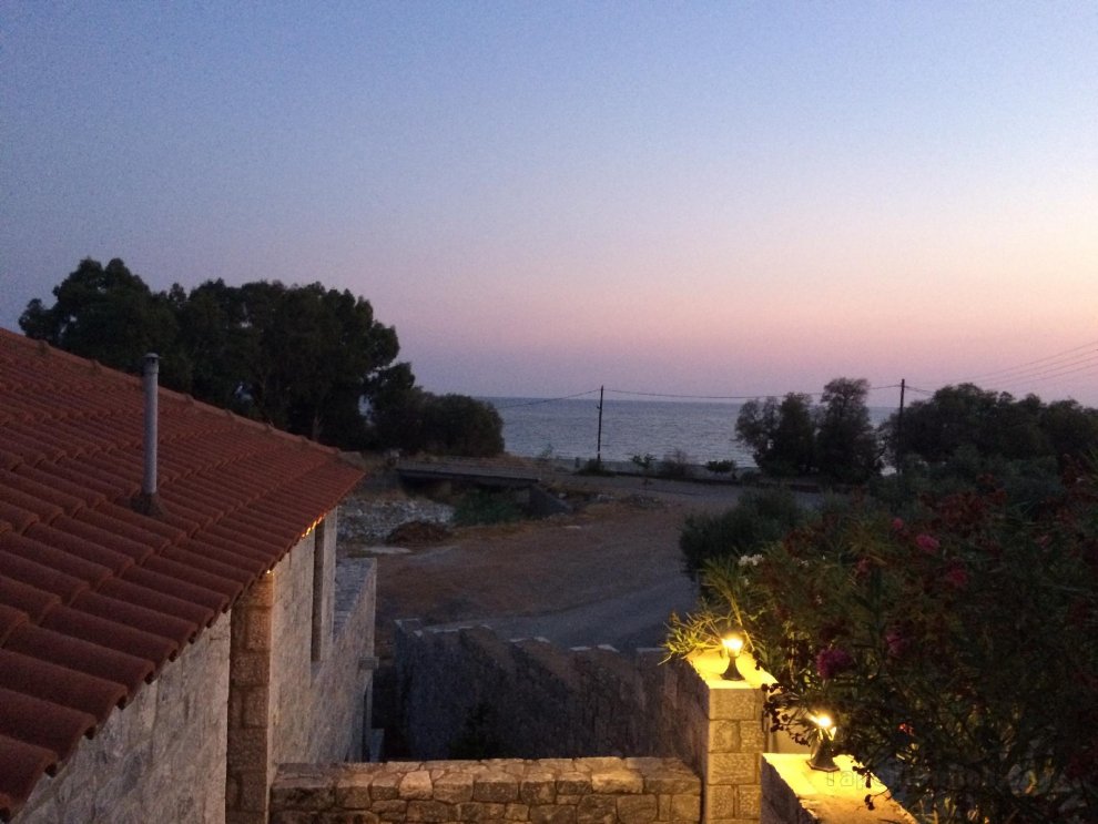 Leonidas stone houses near beach 50 meters away from tavern with local food