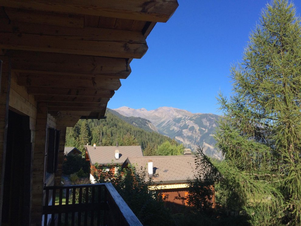 Outstanding chalet for groups, south facing, breathtaking views - all year round