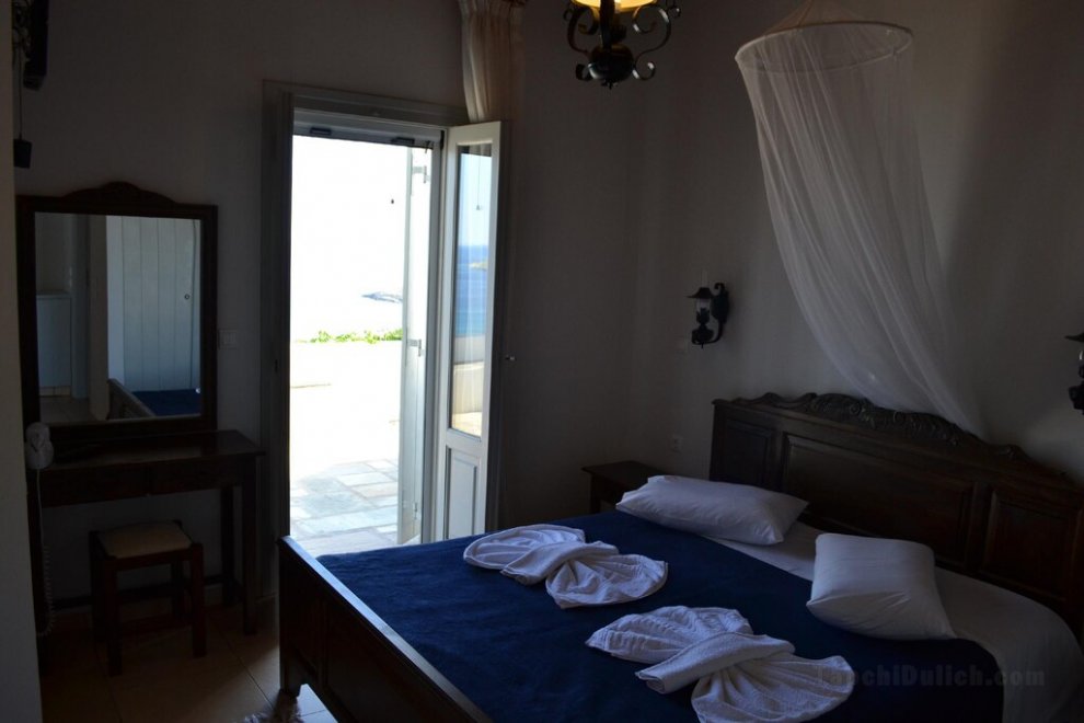 Villa Ioanna Greengrey- Vacation Houses for rent close to the beach