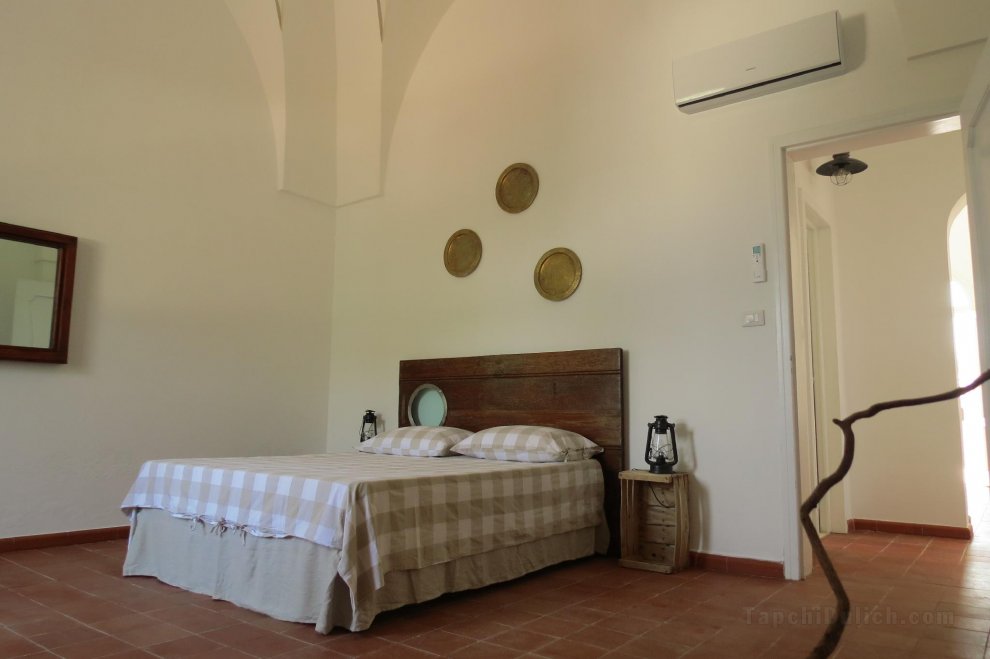 Exclusive seafront apartments in Antica Villaporto Cesareo