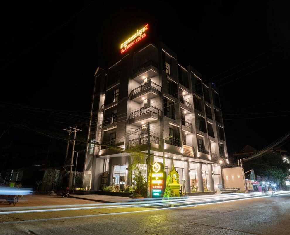 Khách sạn Hak Huot II