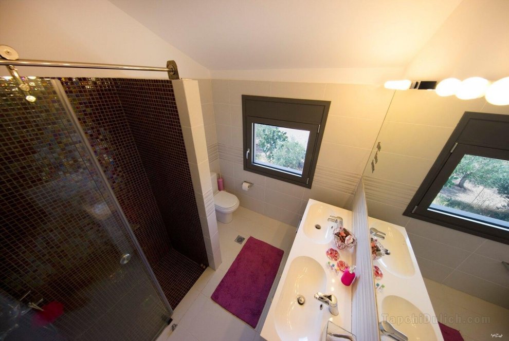 400平方米4臥室別墅 (路特奇) - 有3間私人浴室