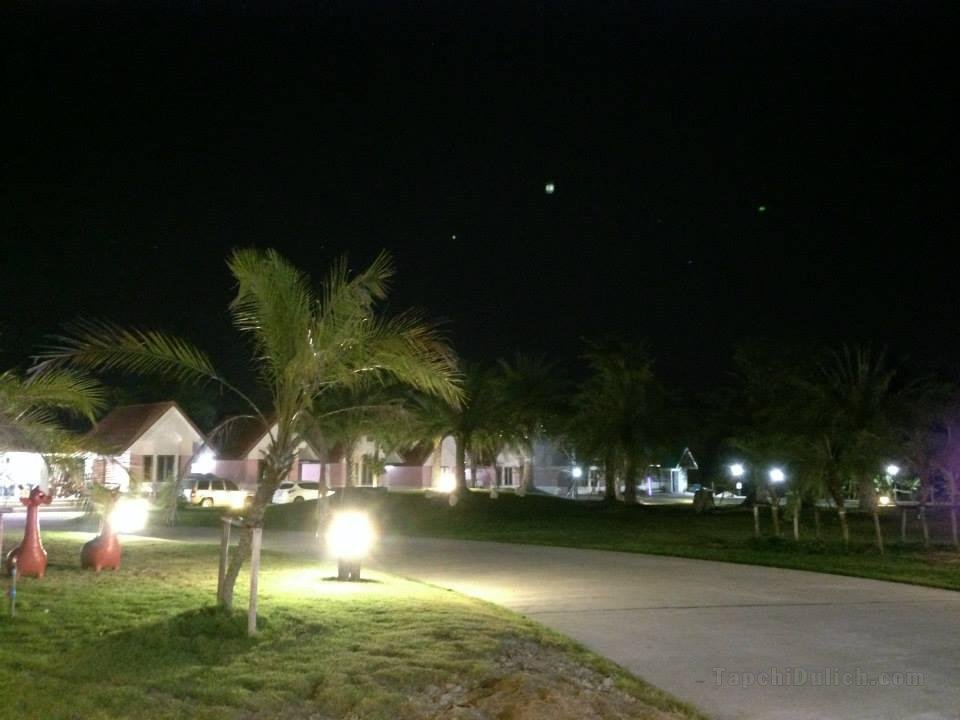 Maingam Resort Uthaitani