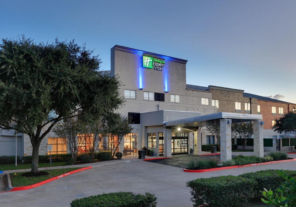 Holiday Inn Express & Suites Austin - Round Rock