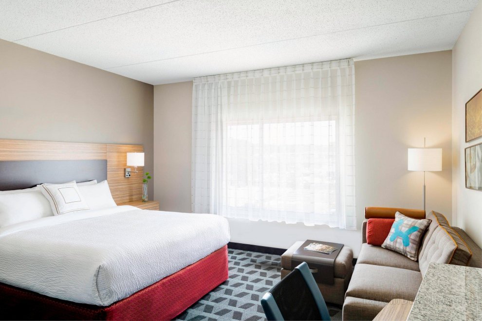 TownePlace Suites by Marriott Grand Rapids Airport Southeast