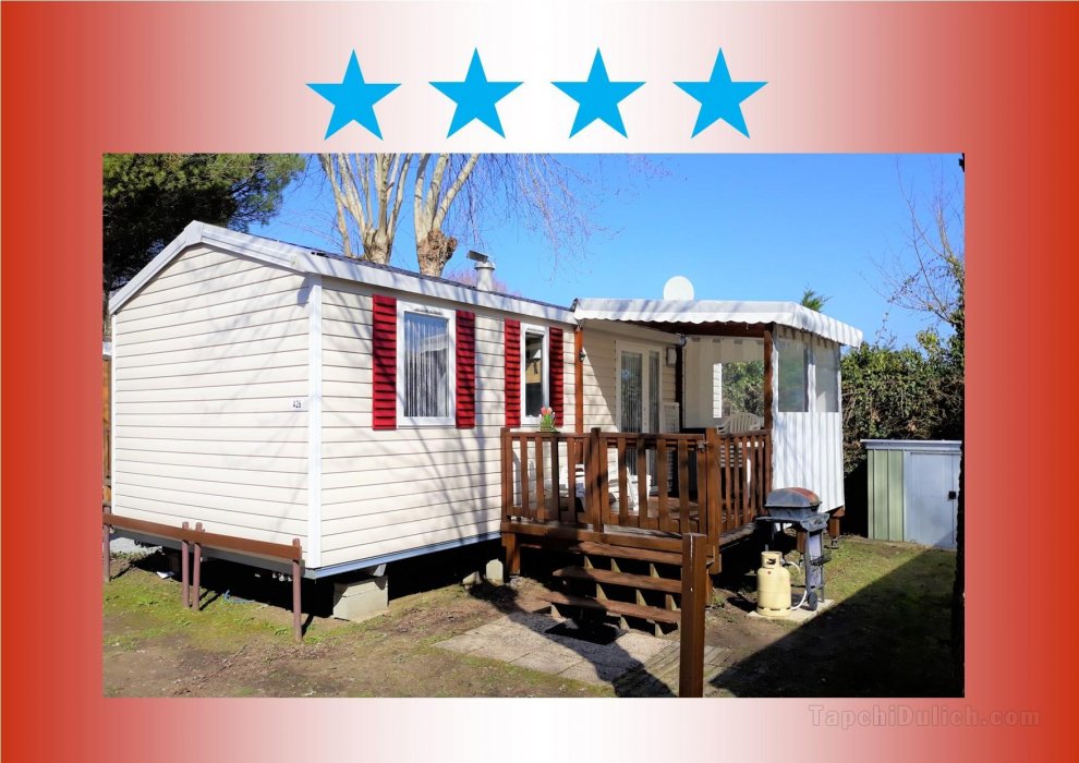 Entire house - 3 bedroom mobile home near the beaches