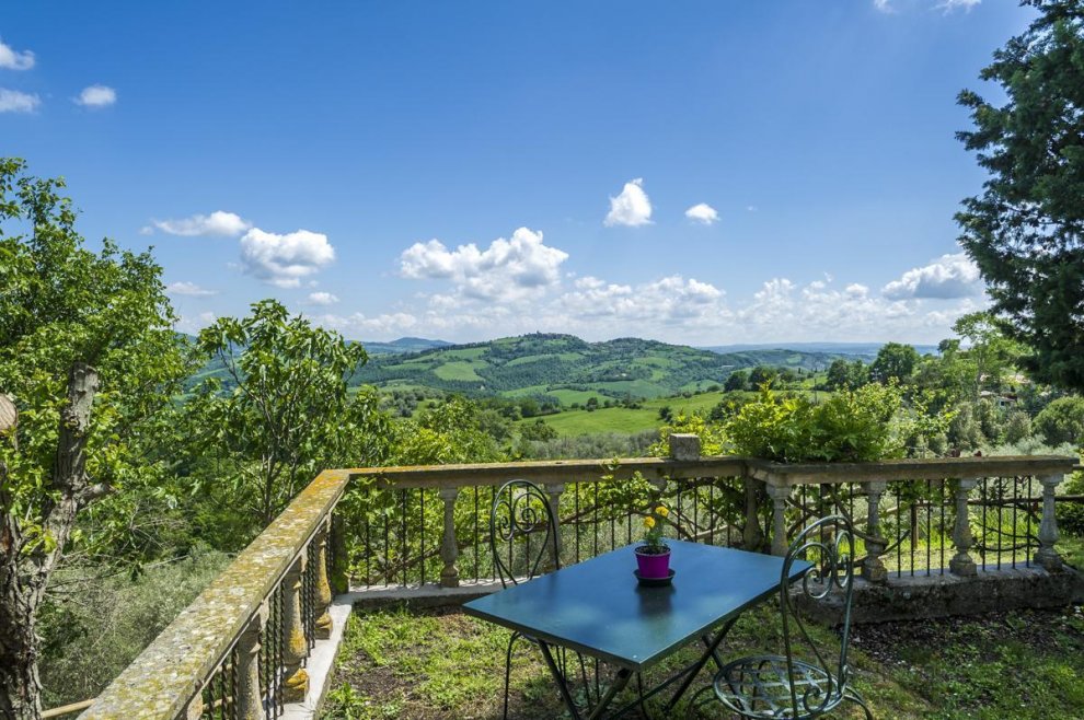 Elegant villa in the UNESCO Val dOrcia area of Tuscany