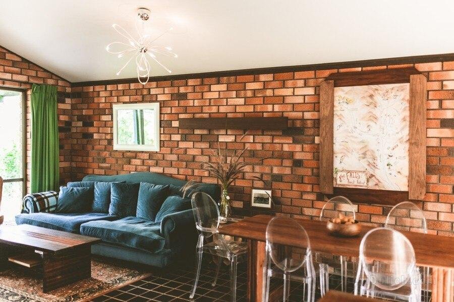 The Lyrebird Guesthouse at Falls Forest Retreat