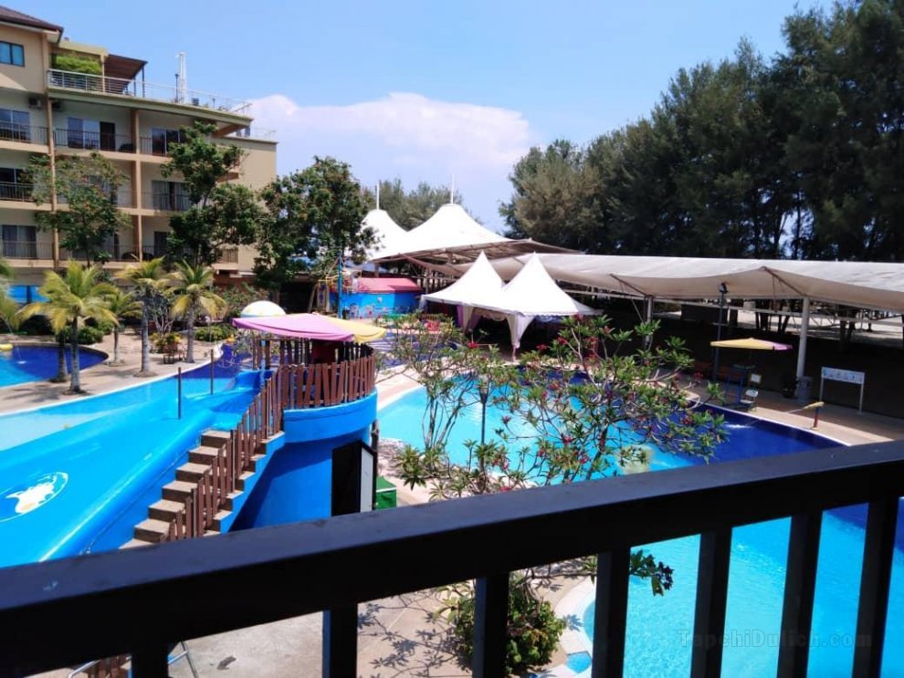Gold Coast Morib International Resort Pool View A1