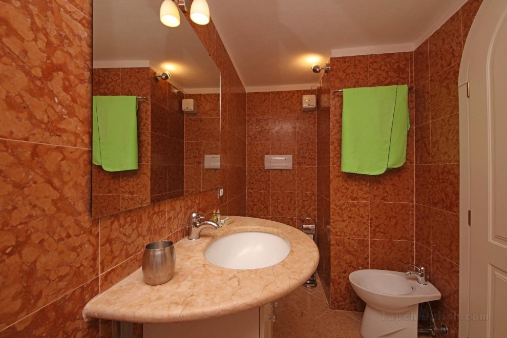 600平方米9臥室(加爾尼亞諾) - 有6間私人浴室