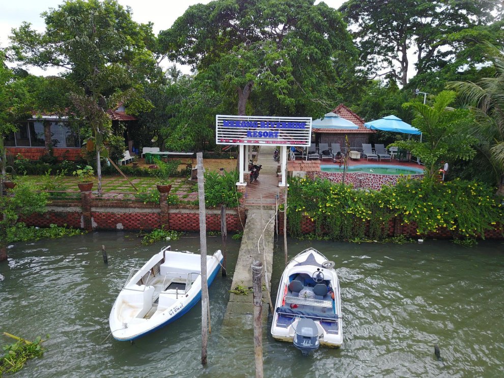 mekong riverside resort