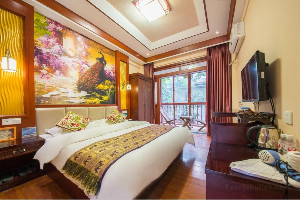 Deluxe Yangtai Queen Room