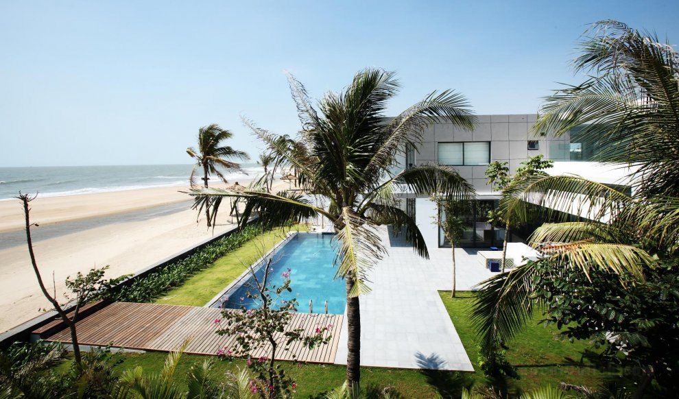 Beachfront villa 1000m2, 5BR  Sanctuary Ho Tram