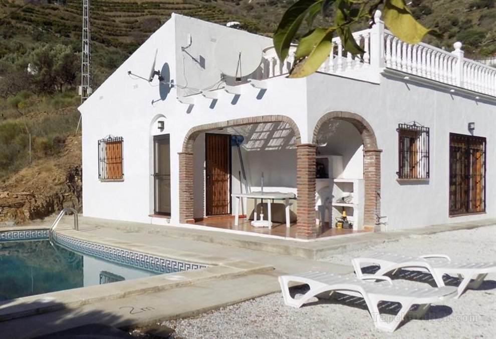 Peaceful Villa with private pool near Competa