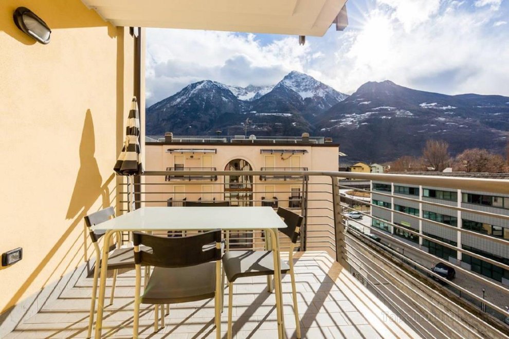 Modern, new, quite flat in Aosta!