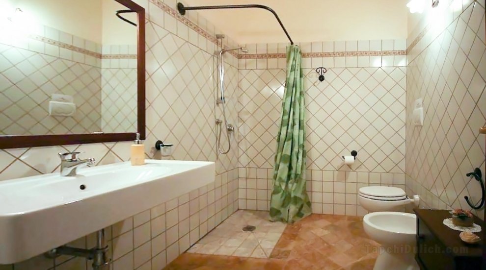 9平方米2臥室公寓 (蒙泰卡蒂尼瓦爾迪切奇納) - 有1間私人浴室