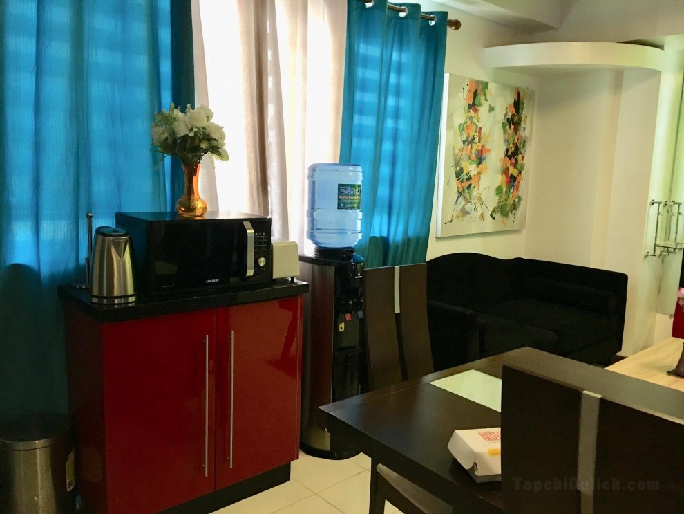 Camella North Point with cable tv and free WiFi