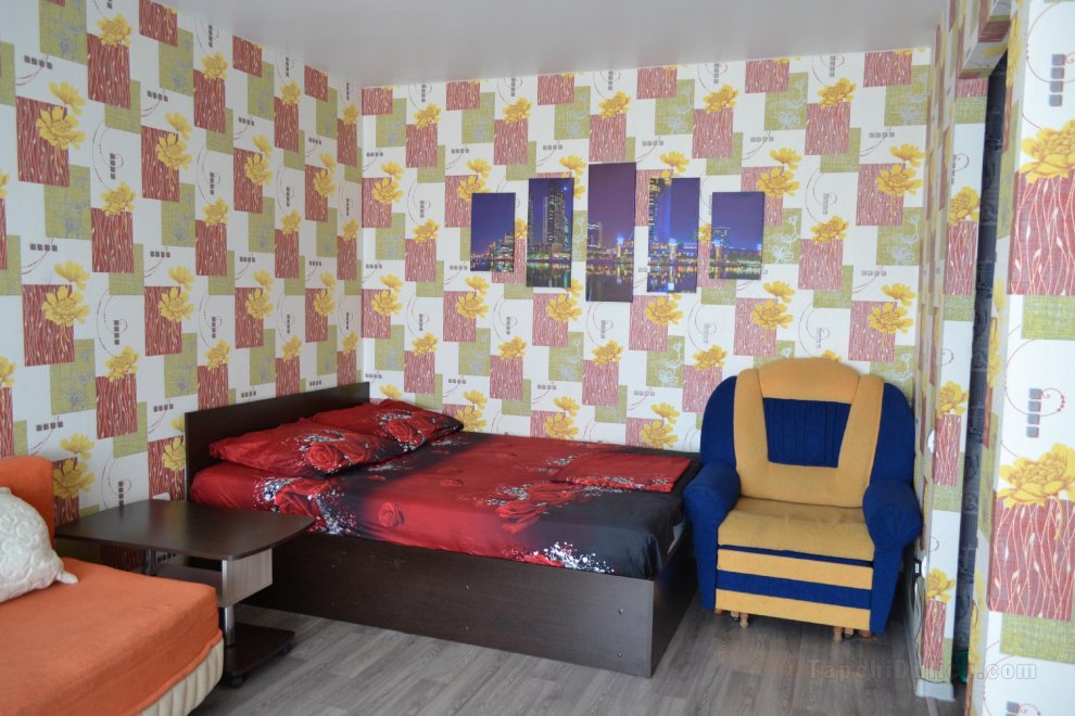 Apartment on Pirogova 1/2 and Raduzhnaya