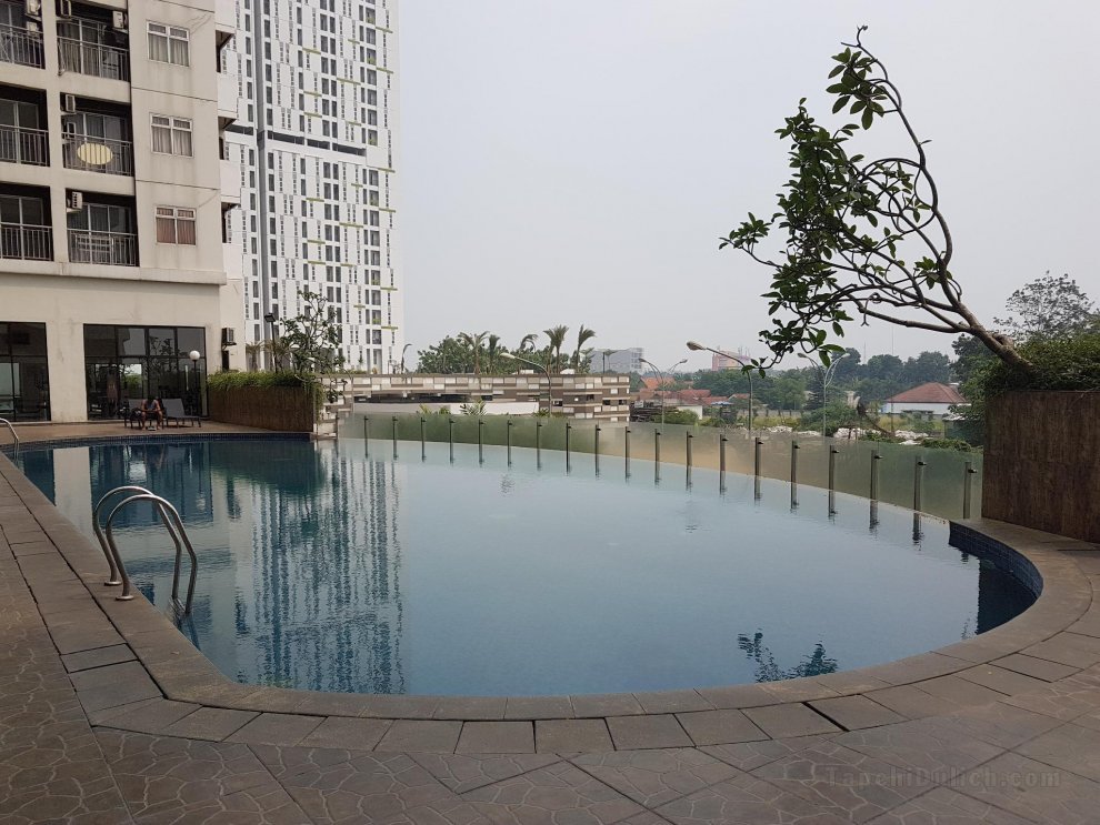 Apartment Serpong Greenview with Sky Garden