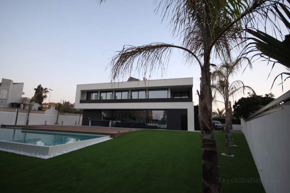Villa Gawy - Luxury newly built villa with pool
