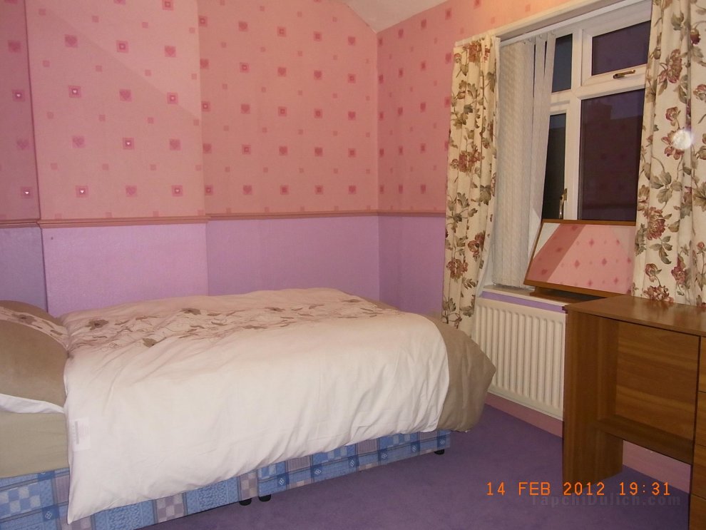 Double Room in Newcastle 2 miles from city centre