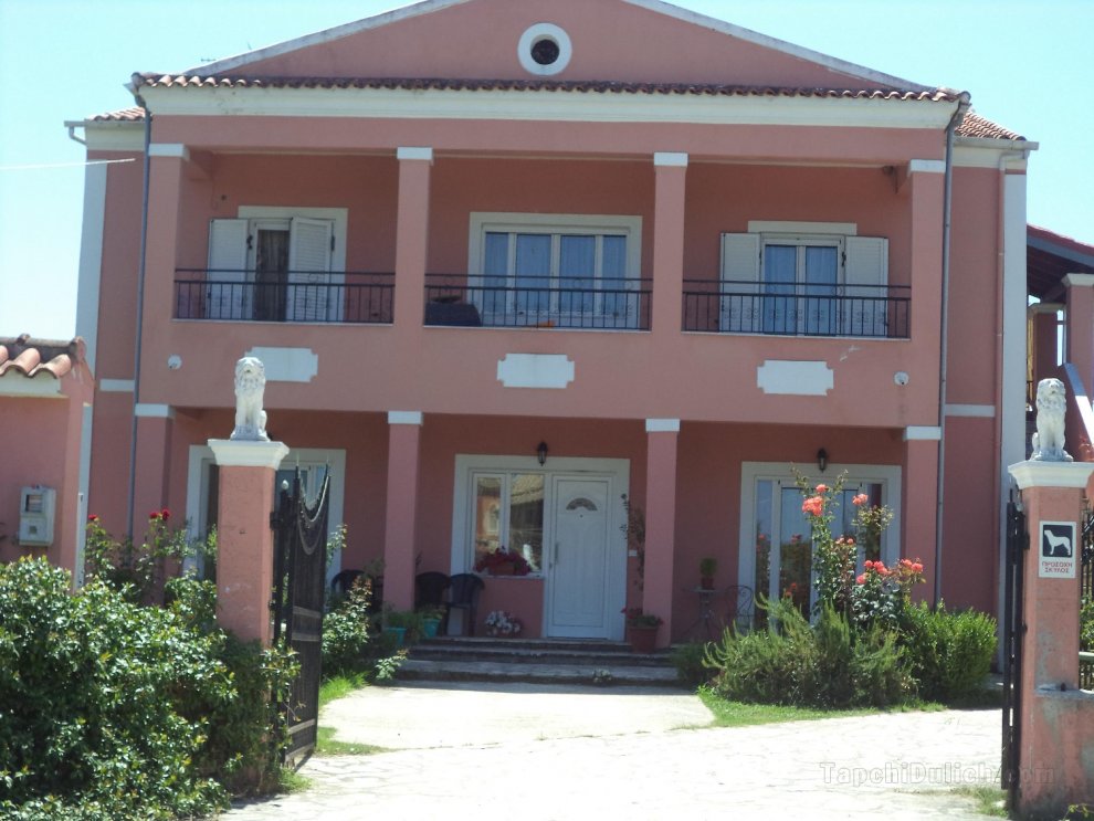 KAROUBIS COUNTRY HOUSE IN CORFU
