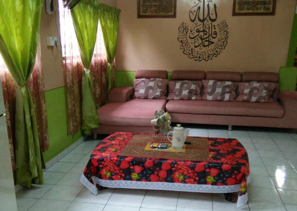 HZ Muslim Homestay is the real village house.