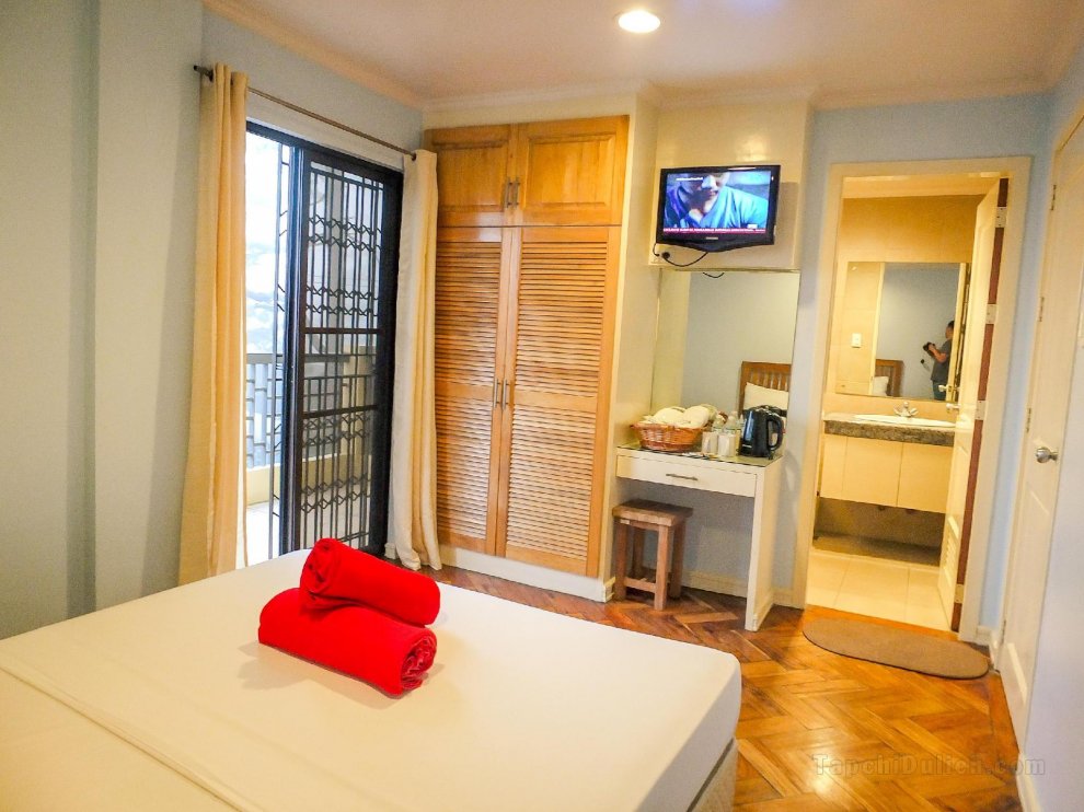 Baguio City Deluxe 3-BR 3 Bathrooms Villa-type