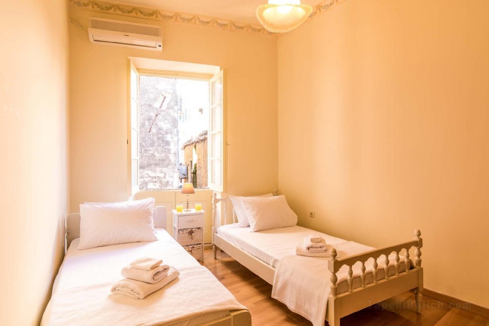 Luxury Seaview Apartment in Corfu Town